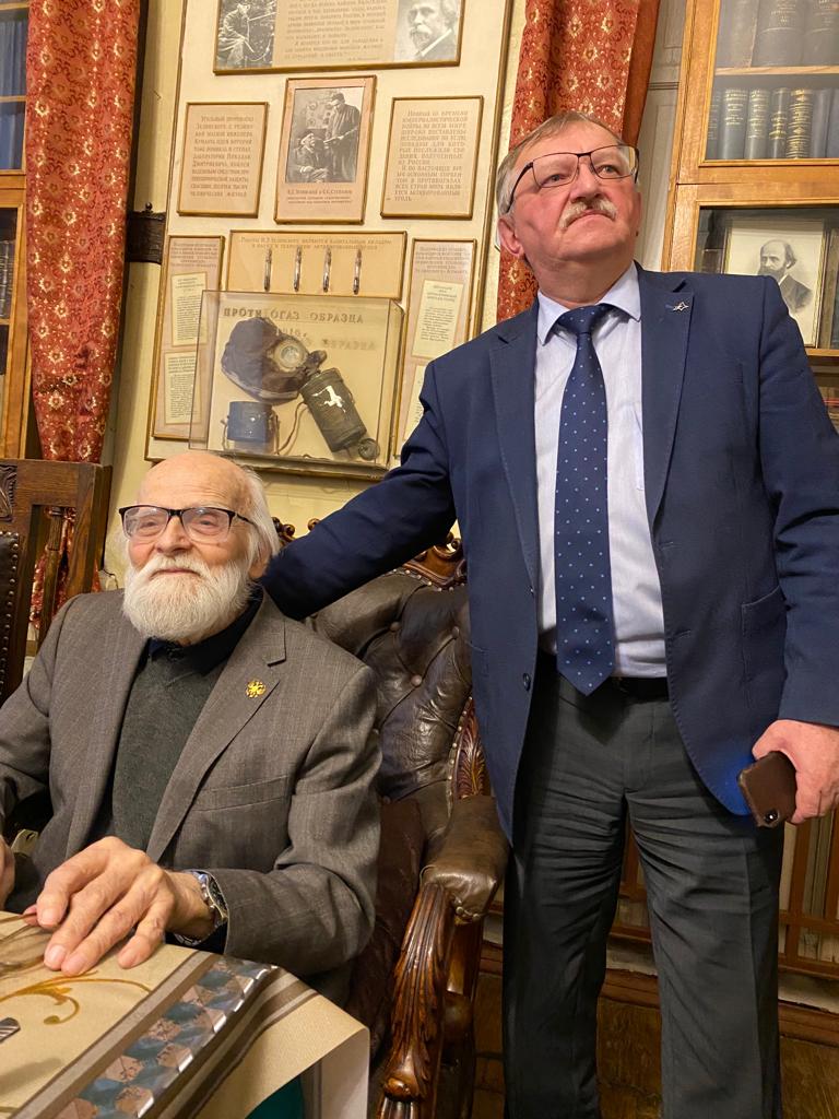 А.Н. Зелинский и В.С. Астахов А.Н. Зелинский и В.С. Астахов